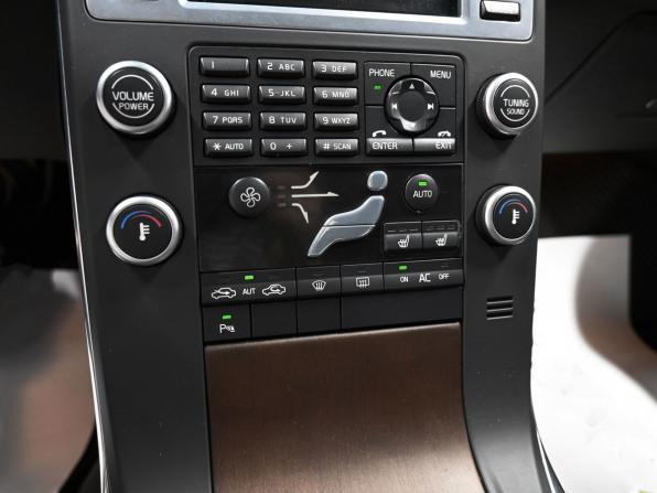Volvo XC70 II с пробегом 2011 года, цена 1 225 000 рублей, 240463 км, универсал, Автокод Объявления