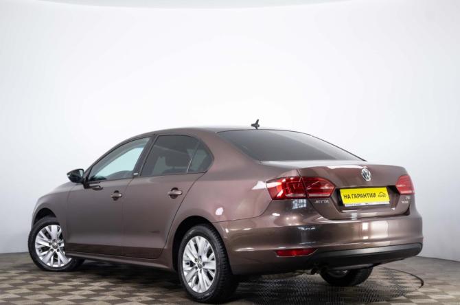 Volkswagen Jetta VI с пробегом 2014 года, цена 919 000 рублей, 240215 км, седан, Автокод Объявления