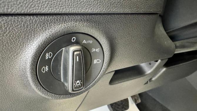 Skoda Karoq I с пробегом 2022 года, цена 2 699 000 рублей, 61428 км, внедорожник, Автокод Объявления