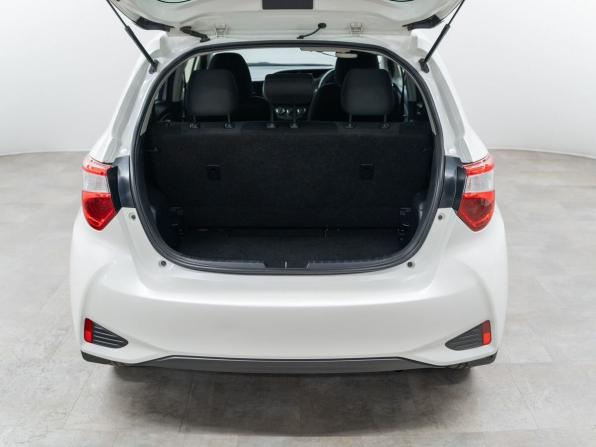 Toyota Vitz III (XP130) Рестайлинг 2 с пробегом 2019 года, цена 1 030 000 рублей, 120000 км, хэтчбек, Автокод Объявления