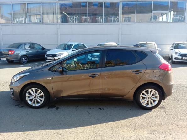 Kia Ceed II Рестайлинг с пробегом 2018 года, цена 1 290 000 рублей, 142000 км, хэтчбек, Автокод Объявления