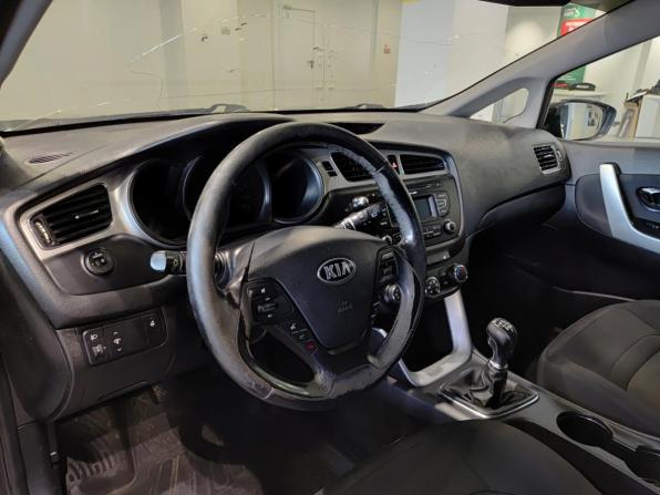 Kia Ceed II с пробегом 2014 года, цена 629 000 рублей, 377600 км, хэтчбек, Автокод Объявления