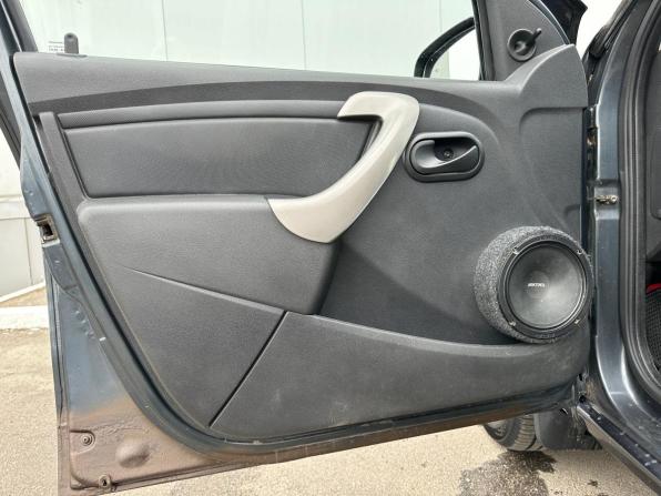 Renault Sandero I с пробегом 2010 года, цена 600 000 рублей, 168403 км, хэтчбек, Автокод Объявления