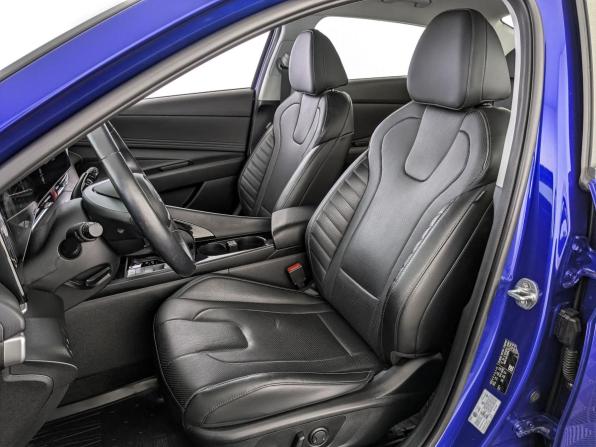 Hyundai Elantra VII (CN7) с пробегом 2022 года, цена 2 250 000 рублей, 44476 км, седан, Автокод Объявления