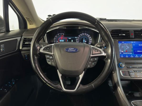 Ford Mondeo V с пробегом 2017 года, цена 1 459 900 рублей, 182824 км, универсал, Автокод Объявления