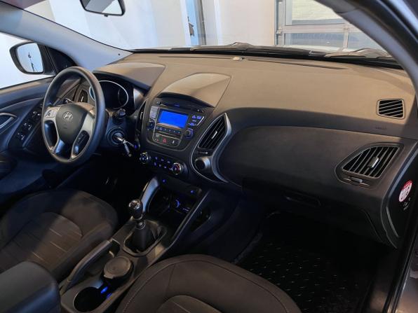 Hyundai ix35 I Рестайлинг с пробегом 2015 года, цена 1 400 000 рублей, 133147 км, внедорожник, Автокод Объявления