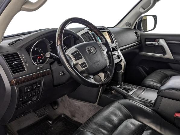 Toyota Land Cruiser 200 Series Рестайлинг 1 с пробегом 2013 года, цена 4 000 000 рублей, 239075 км, внедорожник, Автокод Объявления