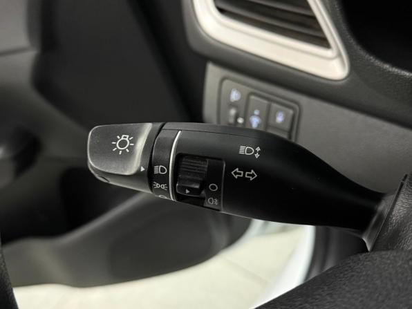 Hyundai Solaris II с пробегом 2019 года, цена 1 199 000 рублей, 135000 км, седан, Автокод Объявления