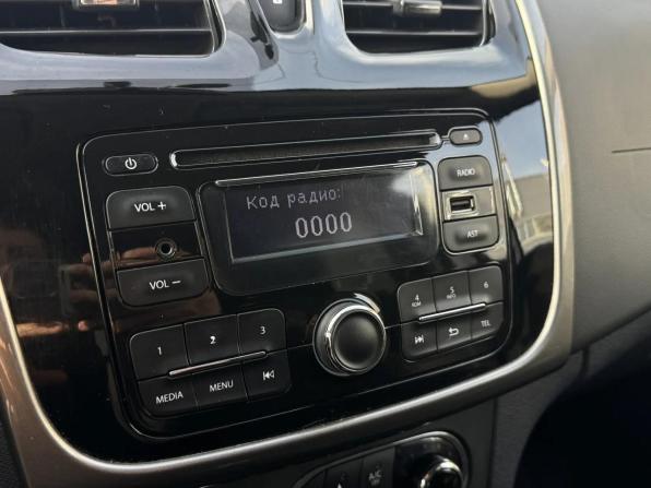 Renault Sandero II с пробегом 2015 года, цена 730 000 рублей, 102958 км, хэтчбек, Автокод Объявления