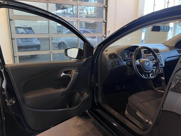 Volkswagen Polo V Рестайлинг с пробегом 2019 года, цена 1 290 000 рублей, 114790 км, седан, Автокод Объявления