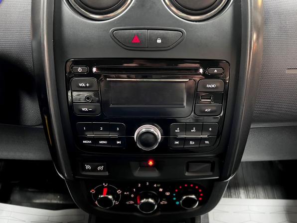 Renault Duster I Рестайлинг с пробегом 2015 года, цена 1 050 000 рублей, 232154 км, внедорожник, Автокод Объявления