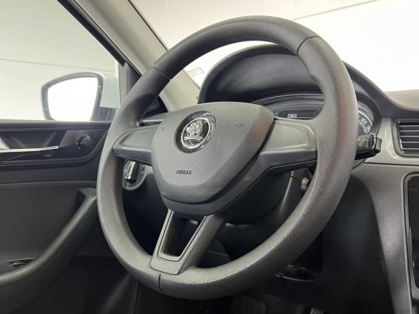 Skoda Rapid I Рестайлинг с пробегом 2019 года, цена 1 149 000 рублей, 173086 км, лифтбек, Автокод Объявления