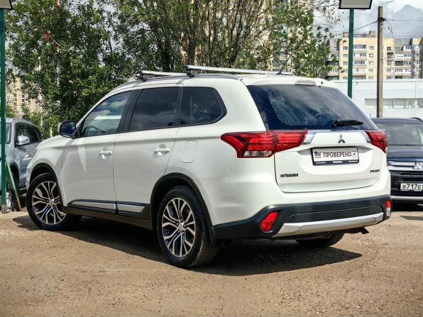 Mitsubishi Outlander III Рестайлинг 2 с пробегом 2016 года, цена 1 799 000 рублей, 152151 км, внедорожник, Автокод Объявления