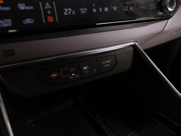 Kia Carnival IV Рестайлинг с пробегом 2023 года, цена 5 200 000 рублей, 59611 км, минивэн, Автокод Объявления