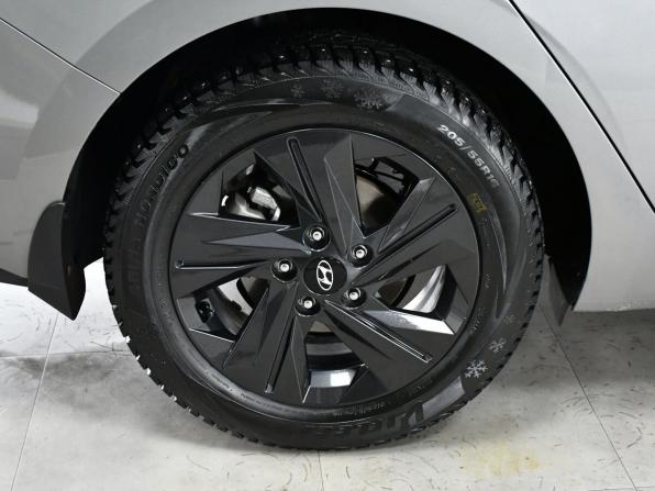 Hyundai Elantra VII (CN7) с пробегом 2022 года, цена 1 987 000 рублей, 33903 км, седан, Автокод Объявления