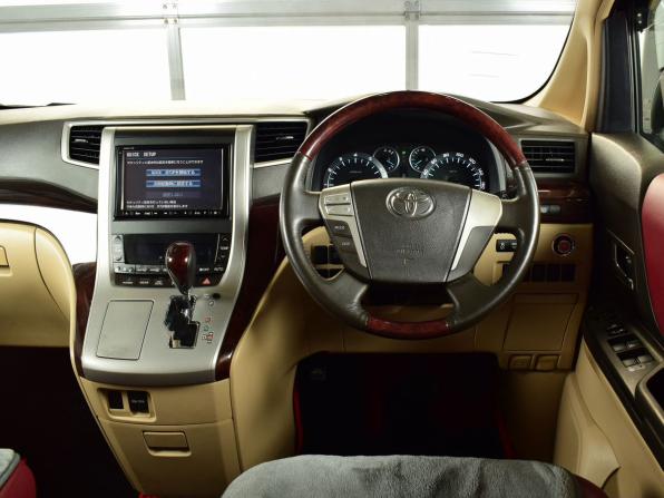 Toyota Vellfire I с пробегом 2012 года, цена 2 275 995 рублей, 148388 км, минивэн, Автокод Объявления