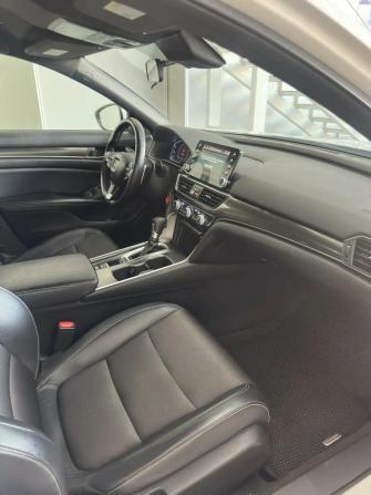 Honda Accord X с пробегом 2018 года, цена 2 080 000 рублей, 118000 км, седан, Автокод Объявления