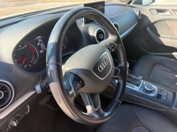 Audi A3 III (8V) с пробегом 2015 года, цена 1 289 900 рублей, 129968 км, хэтчбек, Автокод Объявления