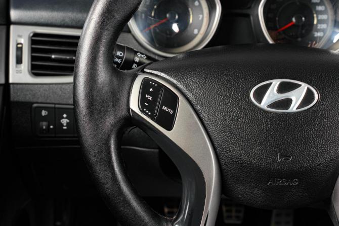 Hyundai Elantra V (MD) с пробегом 2012 года, цена 919 000 рублей, 231000 км, седан, Автокод Объявления