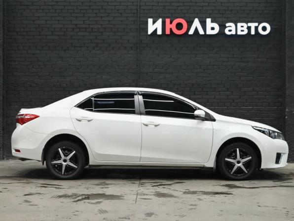 Toyota Corolla XI (E160 E170 E180) с пробегом 2015 года, цена 1 200 000 рублей, 207160 км, седан, Автокод Объявления