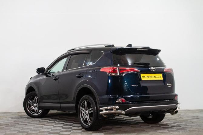 Toyota RAV4 IV (XA40) Рестайлинг с пробегом 2018 года, цена 2 749 000 рублей, 135000 км, внедорожник, Автокод Объявления