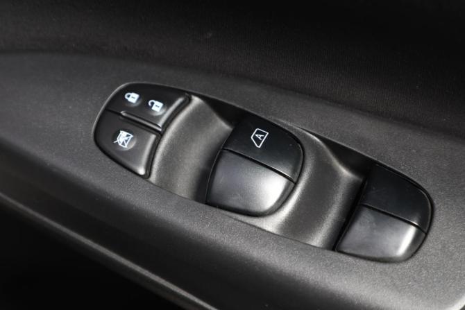 Nissan Sylphy III (B17) с пробегом 2014 года, цена 1 259 000 рублей, 96000 км, седан, Автокод Объявления