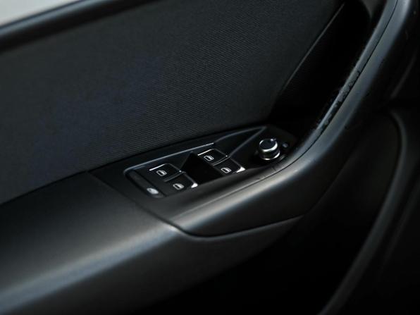 Audi Q3 I (8U) Рестайлинг с пробегом 2015 года, цена 1 680 000 рублей, 197516 км, внедорожник, Автокод Объявления