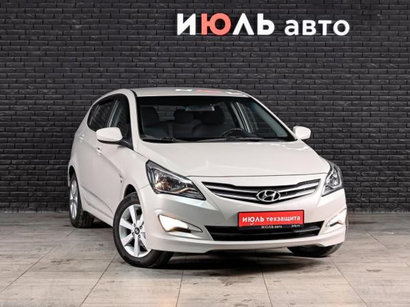 Hyundai Solaris I Рестайлинг с пробегом 2015 года, цена 970 000 рублей, 107244 км, хэтчбек, Автокод Объявления