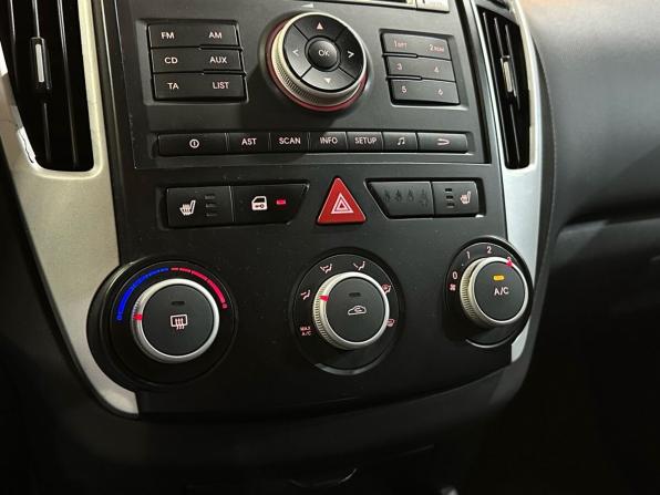 Kia Ceed I Рестайлинг с пробегом 2010 года, цена 649 990 рублей, 275512 км, хэтчбек, Автокод Объявления