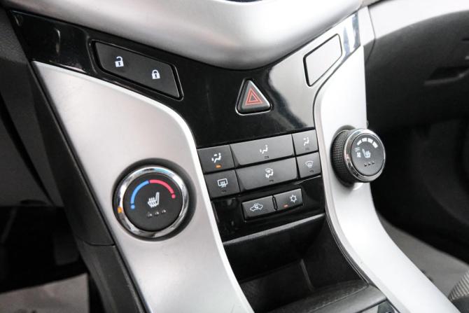 Chevrolet Cruze I с пробегом 2010 года, цена 649 000 рублей, 104530 км, седан, Автокод Объявления