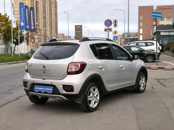 Renault Sandero II с пробегом 2016 года, цена 895 000 рублей, 108434 км, хэтчбек, Автокод Объявления