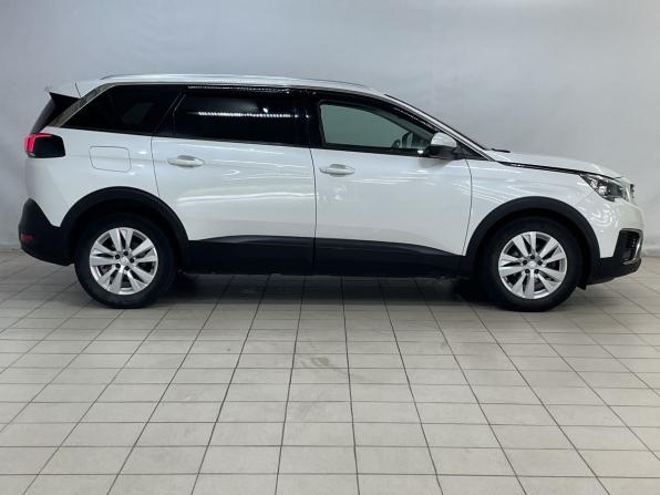 Peugeot 5008 II с пробегом 2018 года, цена 1 699 000 рублей, 211286 км, внедорожник, Автокод Объявления
