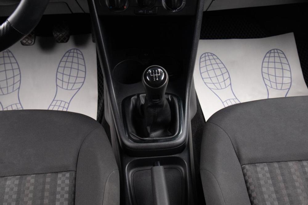 Volkswagen Polo V Рестайлинг Оренбург  - изображение 13