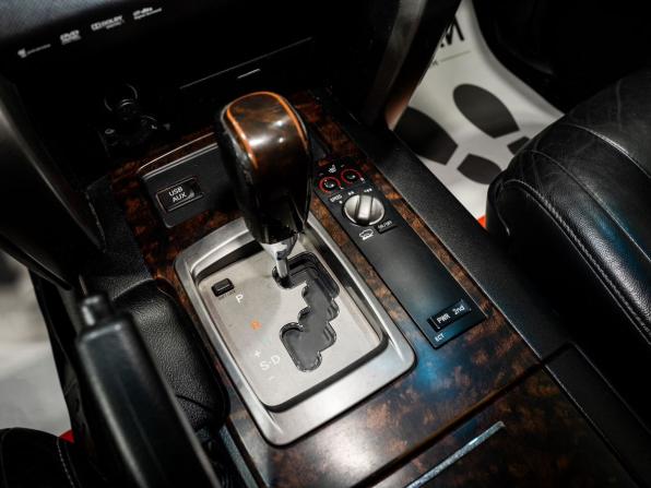 Toyota Land Cruiser 200 Series с пробегом 2011 года, цена 3 750 000 рублей, 347500 км, внедорожник, Автокод Объявления