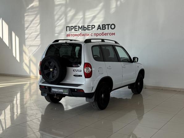Chevrolet Niva I Рестайлинг с пробегом 2017 года, цена 700 000 рублей, 130248 км, внедорожник, Автокод Объявления
