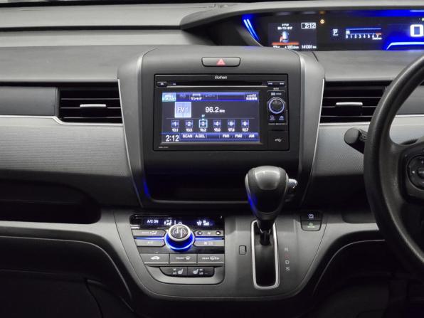 Honda Freed II с пробегом 2017 года, цена 1 550 000 рублей, 141300 км, компактвэн, Автокод Объявления