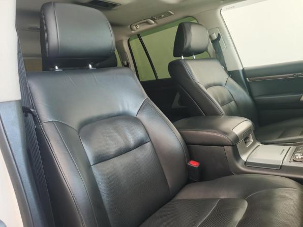 Toyota Land Cruiser 200 Series Рестайлинг 2 с пробегом 2017 года, цена 6 790 000 рублей, 221575 км, внедорожник, Автокод Объявления