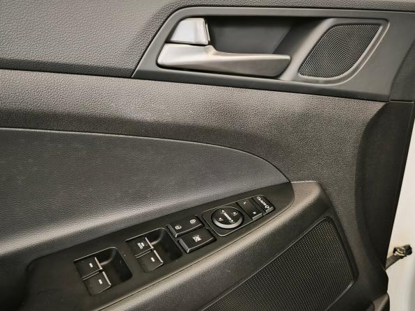 Hyundai Tucson III с пробегом 2018 года, цена 1 965 000 рублей, 142718 км, внедорожник, Автокод Объявления