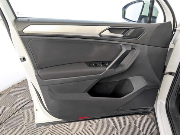 Volkswagen Tiguan II с пробегом 2017 года, цена 1 850 000 рублей, 111549 км, внедорожник, Автокод Объявления