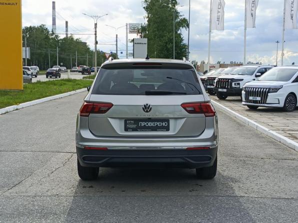 Volkswagen Tiguan II Рестайлинг с пробегом 2021 года, цена 2 604 000 рублей, 94124 км, внедорожник, Автокод Объявления