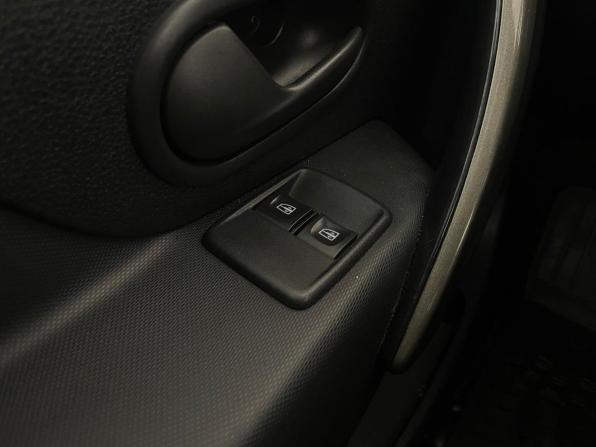 Renault Sandero II Рестайлинг с пробегом 2018 года, цена 1 233 000 рублей, 65043 км, хэтчбек, Автокод Объявления