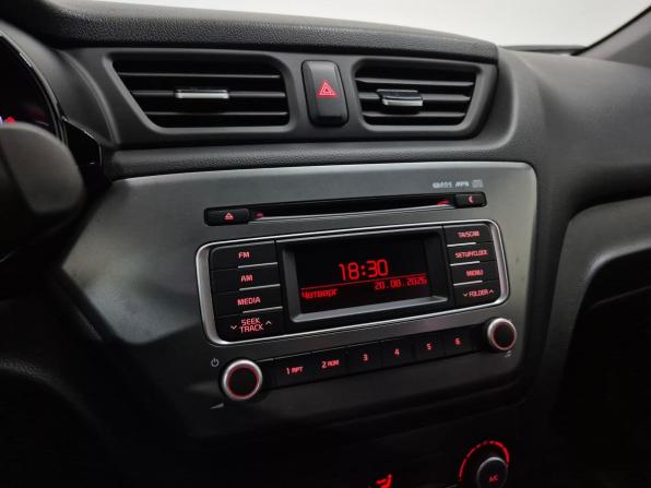 Kia Rio III Рестайлинг с пробегом 2017 года, цена 1 050 000 рублей, 166982 км, седан, Автокод Объявления
