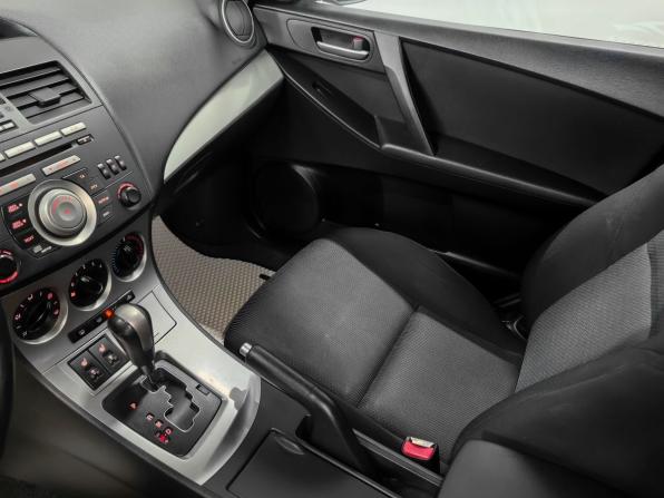 Mazda 3 II (BL) Рестайлинг с пробегом 2011 года, цена 1 020 000 рублей, 150500 км, седан, Автокод Объявления