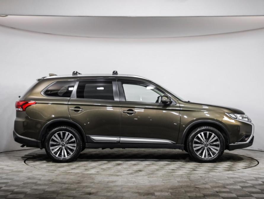 Mitsubishi Outlander III Рестайлинг 3 Санкт-Петербург  - изображение 4