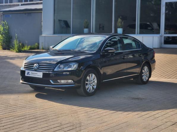 Volkswagen Passat B7 с пробегом 2012 года, цена 1 050 000 рублей, 242000 км, седан, Автокод Объявления