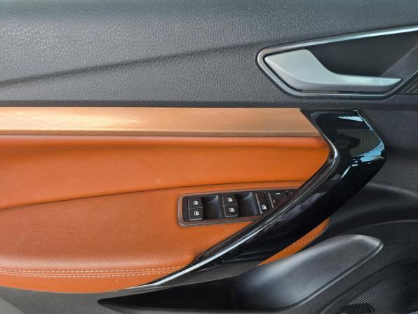 Lada (ВАЗ) Vesta I Рестайлинг (NG) с пробегом 2024 года, цена 1 549 000 рублей, 52000 км, универсал, Автокод Объявления