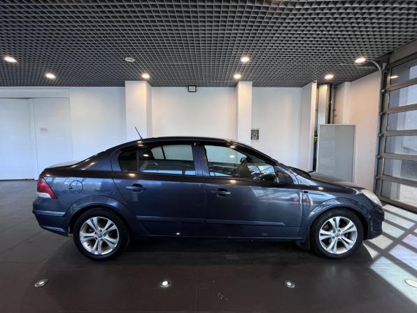 Opel Astra H Рестайлинг с пробегом 2008 года, цена 341 000 рублей, 228676 км, седан, Автокод Объявления