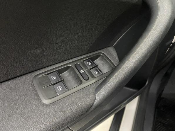 Skoda Yeti I Рестайлинг с пробегом 2015 года, цена 1 075 000 рублей, 90800 км, внедорожник, Автокод Объявления