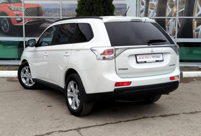 Mitsubishi Outlander III с пробегом 2013 года, цена 1 600 000 рублей, 139351 км, внедорожник, Автокод Объявления