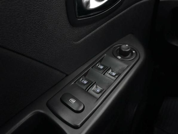 Renault Kaptur I с пробегом 2017 года, цена 1 399 000 рублей, 180000 км, внедорожник, Автокод Объявления